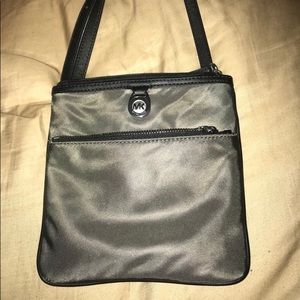 michael kors crossbody